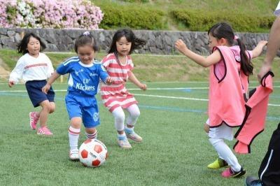 サッカーを楽しむ様子