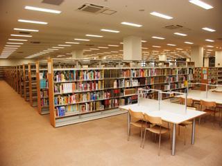 藤枝市立駅南図書館の自習室