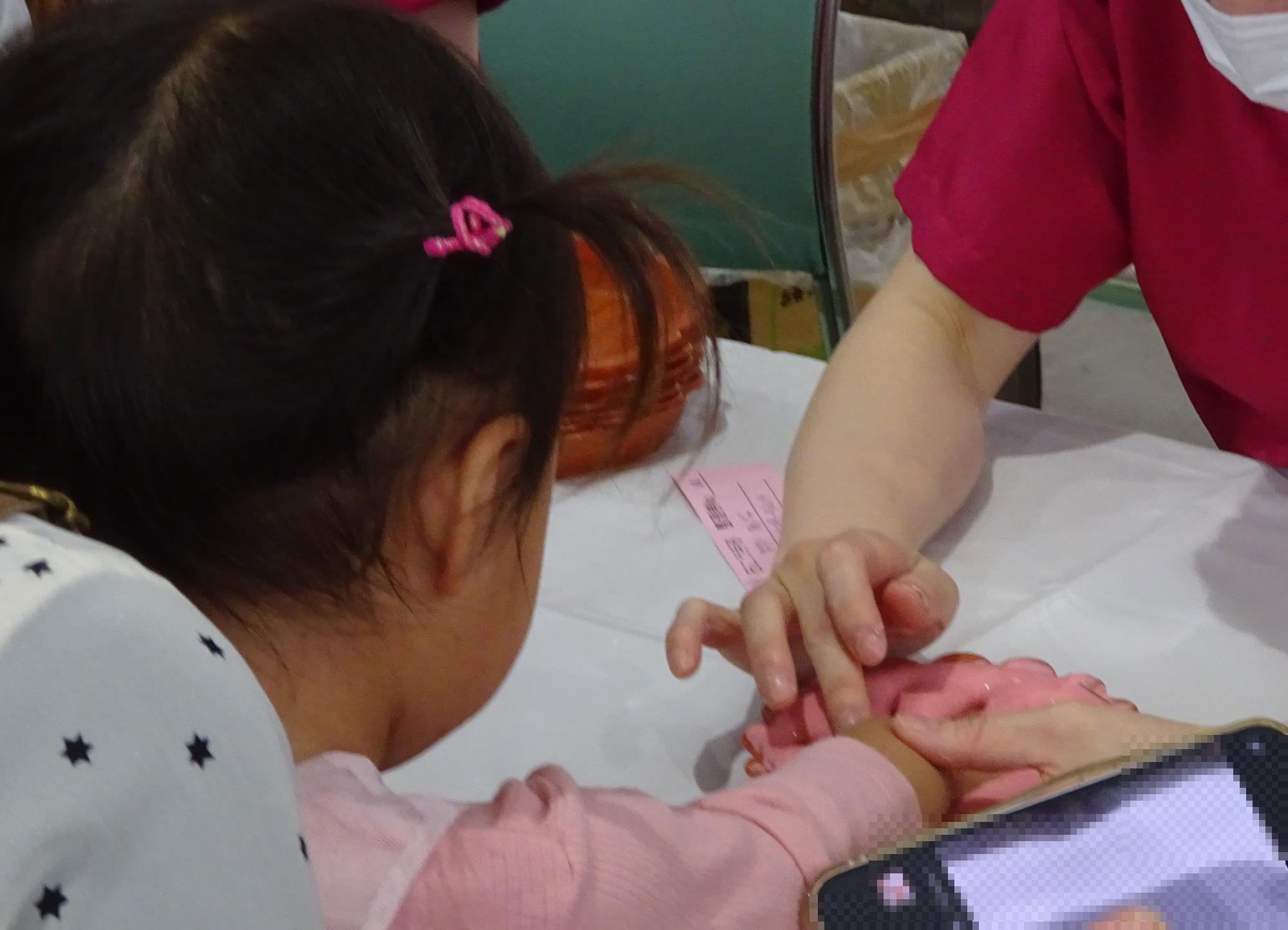 石膏手形 今年も大人気