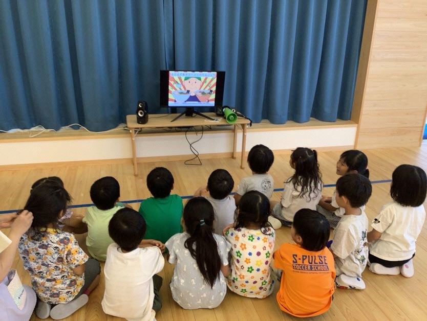 紙芝居読み聞かせ