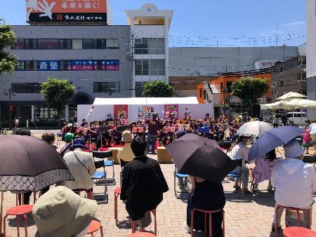 藤枝市民吹奏楽団のステージ