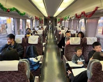 藤枝駅1番線クリスマスマーケット