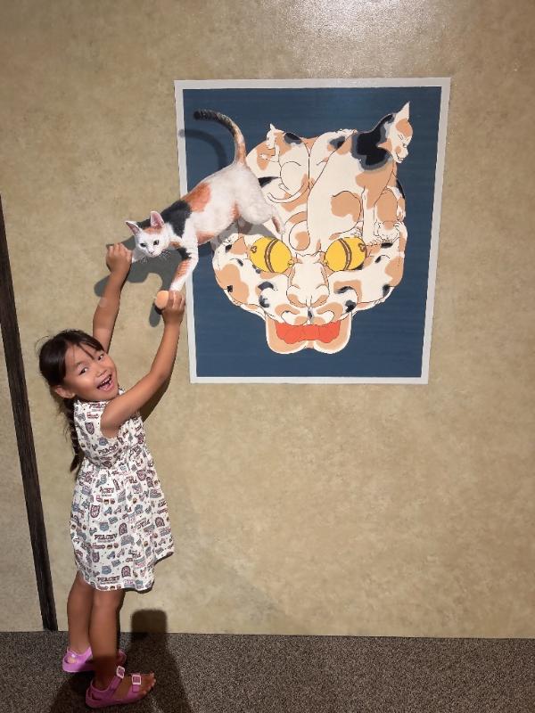 題名「ねこちゃんつかまえた」