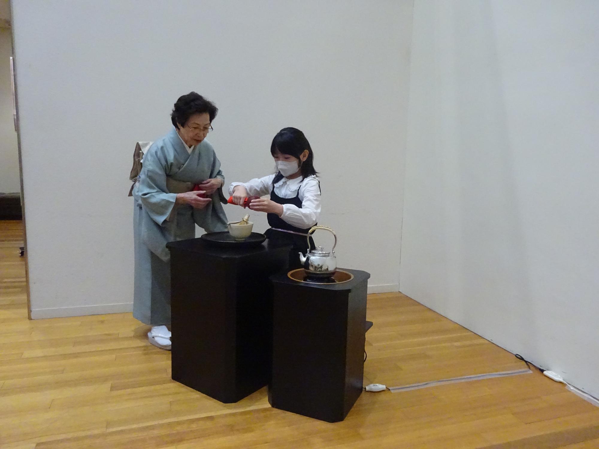 R7合同発表会_お茶点て