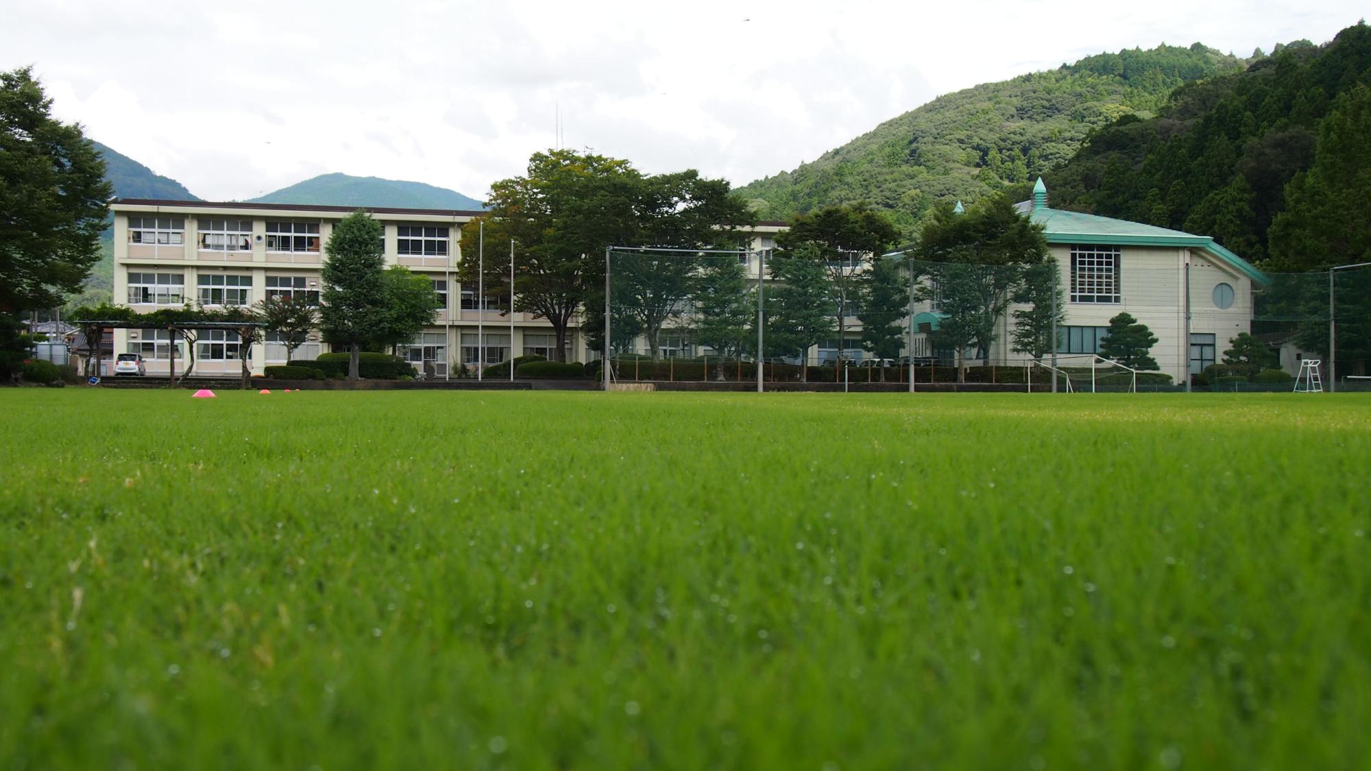 （写真）瀬戸谷中学校