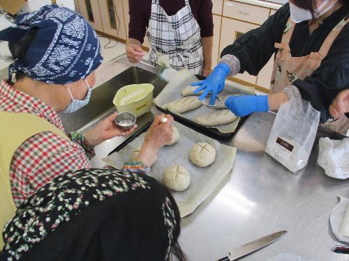 食卓をかざる手作りパン教室1