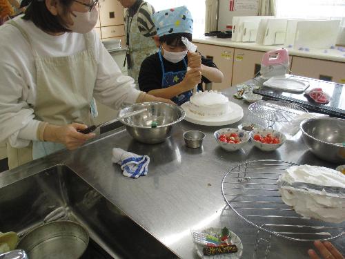 R7クリスマスケーキづくり2